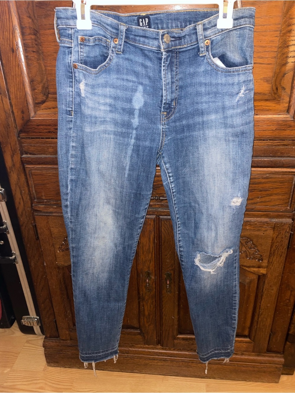 GAP Women's Distressed Skinny Blue Denim Jeans, 30